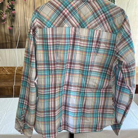 Ladies shirt - Picture 2 of 9